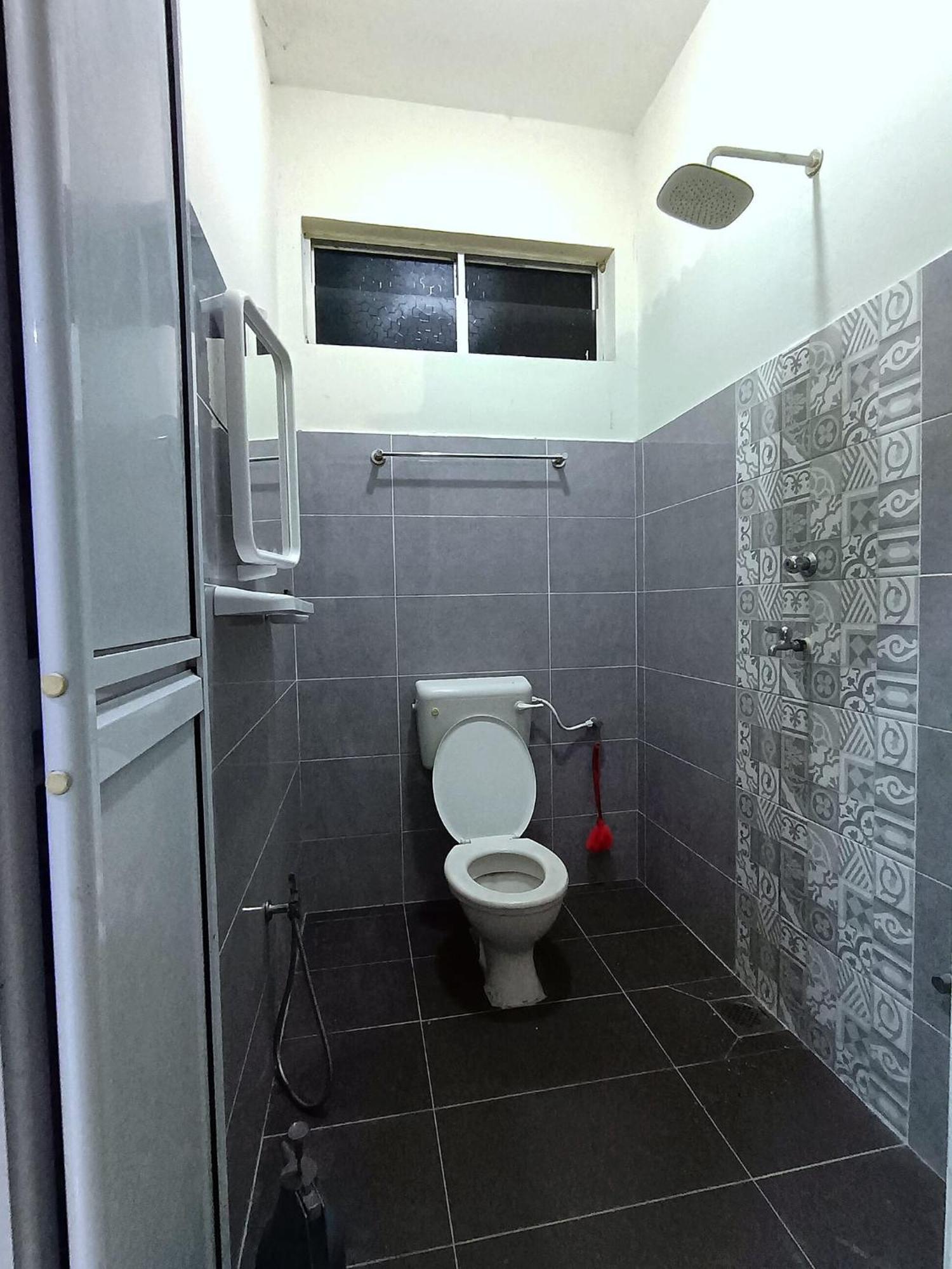 Ebnur Homestay Арау Экстерьер фото