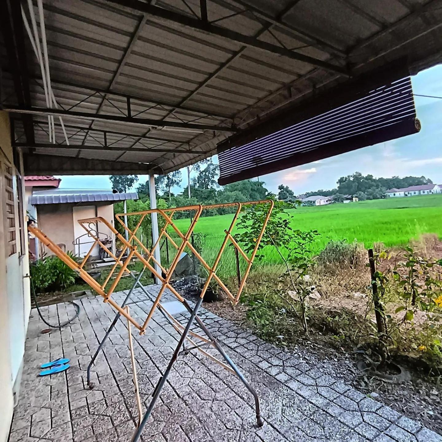Ebnur Homestay Арау Экстерьер фото
