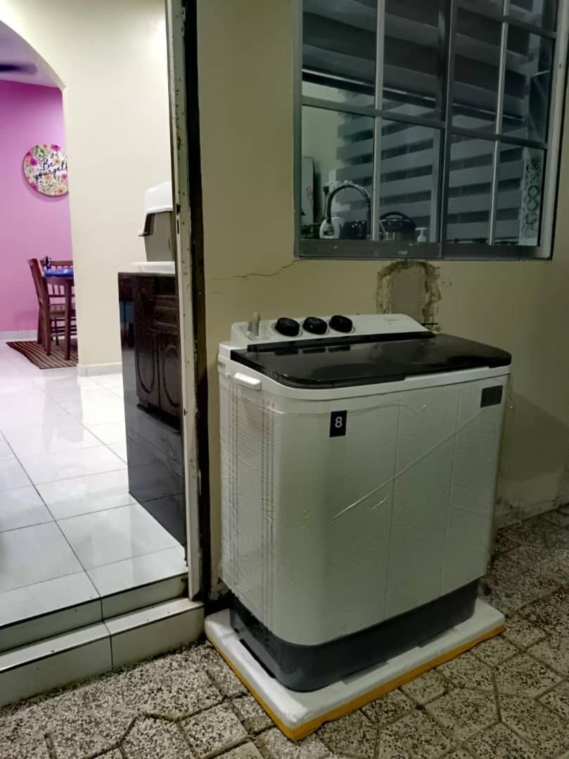 Ebnur Homestay Арау Экстерьер фото